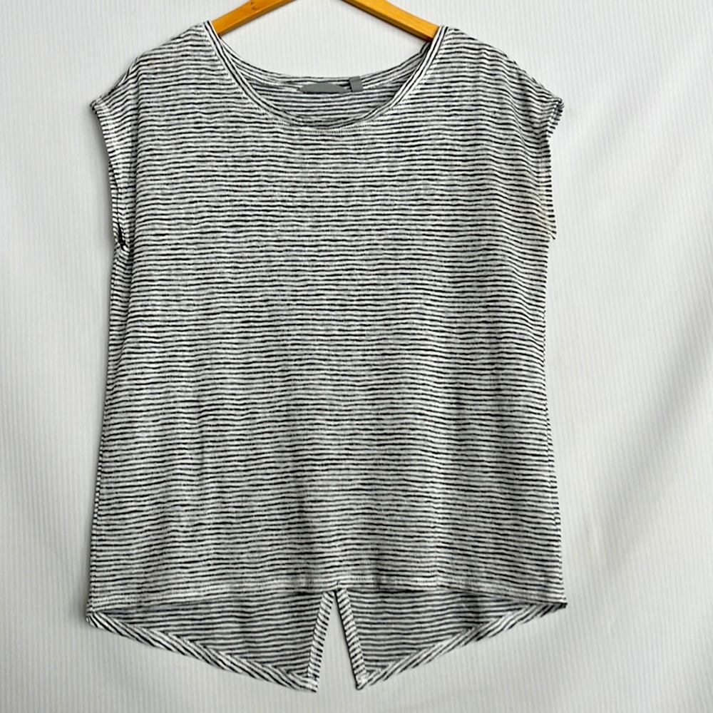 Athleta Tulip Split-back Top